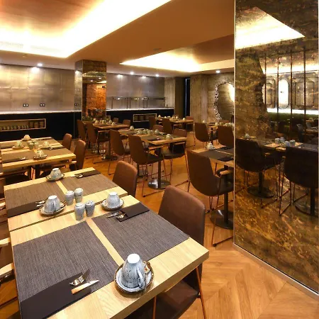 Design Bex فندق 4*