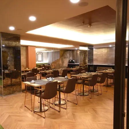 Design Bex فندق