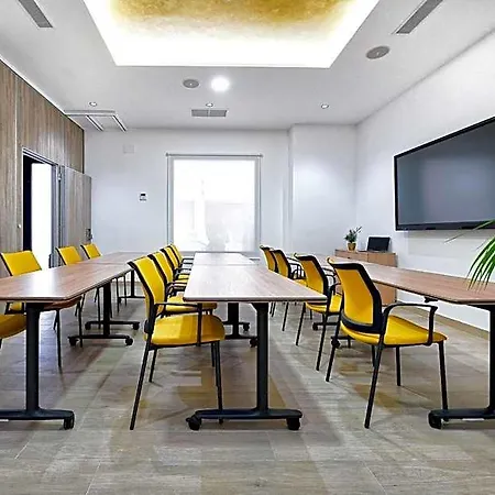 Urbansea Bex Szálloda 4*